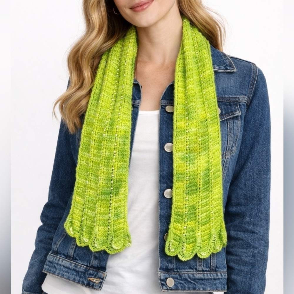 VTG 1970s HANDMADE Acid Green Crochet Glass Beaded Scalloped Scarf